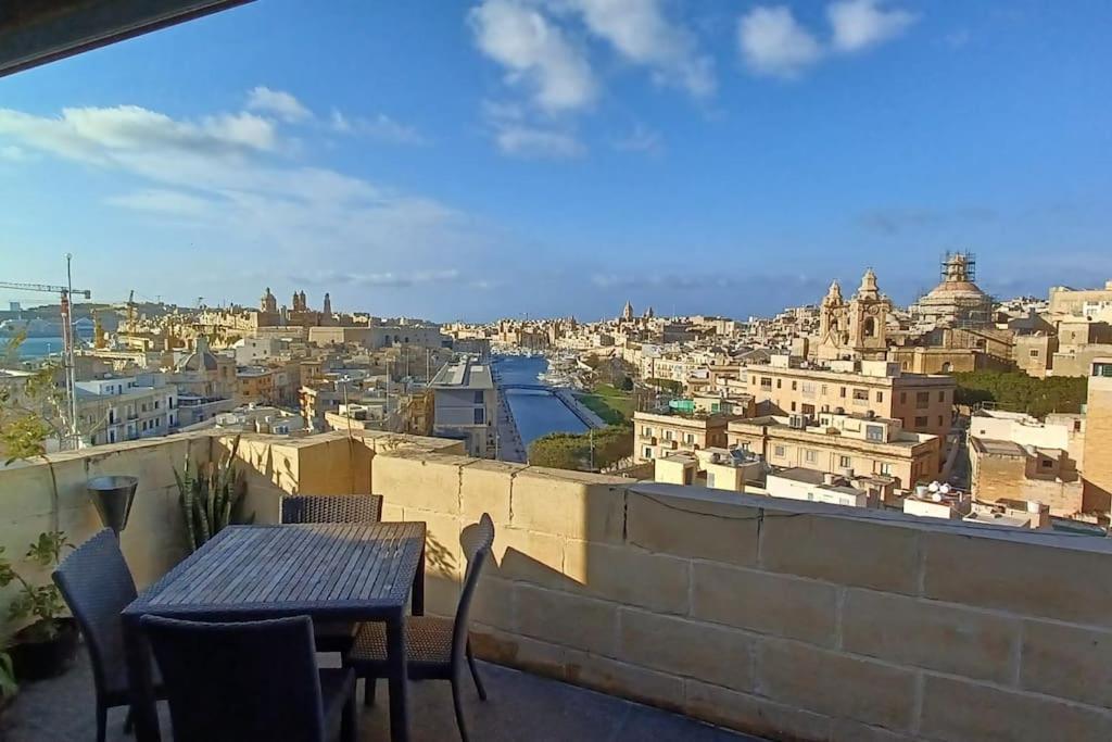 The View Penthouse Apartman Cospicua Kültér fotó